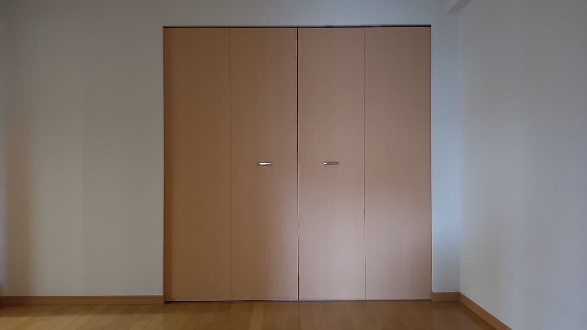 収納折戸新調なら岡崎市の建具修理の窓口岡崎市